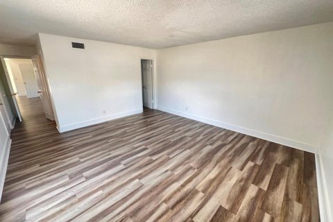 Touwnhouse à louer à Fort Lauderdale, Floride: 3 chambres, 222.32 m2 № 2407689 - photo 7