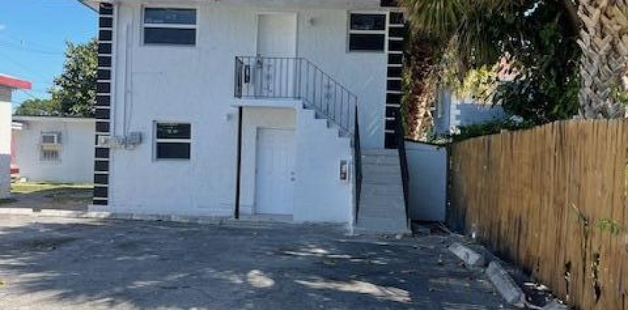 Immobilier commercial à West Palm Beach, Floride 2 chambres, 69.12 m2 № 1136263