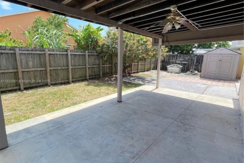 House in Homestead, Florida 3 bedrooms, 129.78 sq.m. № 1814180 - photo 22