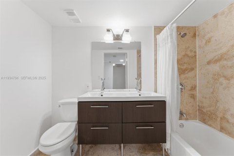 Купить кондоминиум в Майами, Флорида 2 спальни, 83.89м2, № 2035757 - фото 15