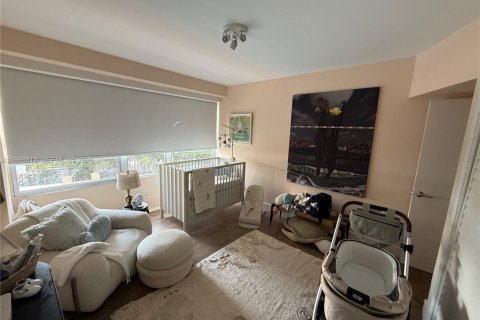Condominio en alquiler en Miami, Florida, 2 dormitorios, 114.27 m2 № 2030546 - foto 12