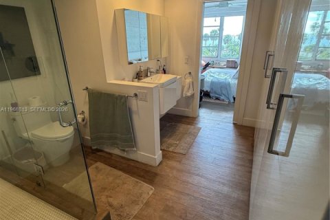 Condominio en alquiler en Miami, Florida, 2 dormitorios, 114.27 m2 № 2030546 - foto 11