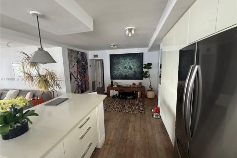 Condominio en alquiler en Miami, Florida, 2 dormitorios, 114.27 m2 № 2030546 - foto 5