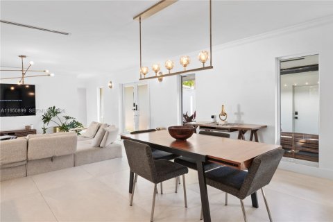 Villa ou maison à louer à Miami, Floride: 4 chambres, 219.62 m2 № 2153111 - photo 15