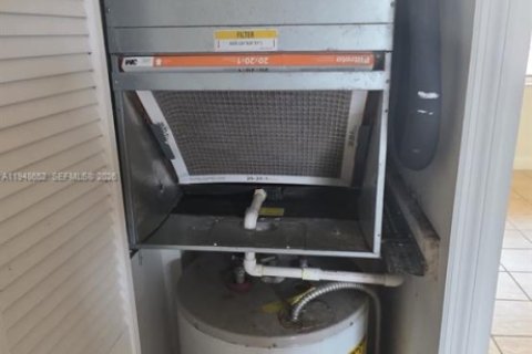 Снять в аренду кондоминиум в Хайалиа, Флорида 2 спальни, 90.12м2, № 2006367 - фото 7