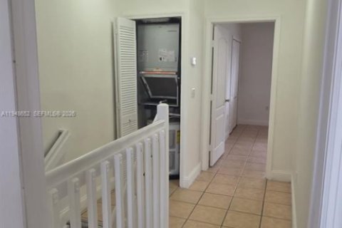 Снять в аренду кондоминиум в Хайалиа, Флорида 2 спальни, 90.12м2, № 2006367 - фото 13