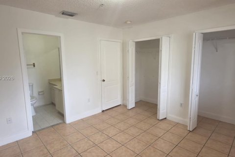 Снять в аренду кондоминиум в Хайалиа, Флорида 2 спальни, 90.12м2, № 2006367 - фото 9