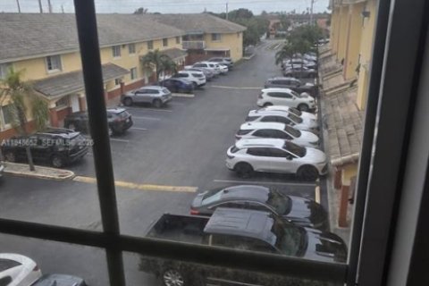 Снять в аренду кондоминиум в Хайалиа, Флорида 2 спальни, 90.12м2, № 2006367 - фото 20