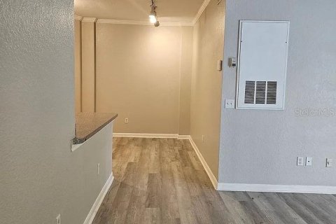 Condo in Orlando, Florida, 2 bedrooms  № 1548453 - photo 7