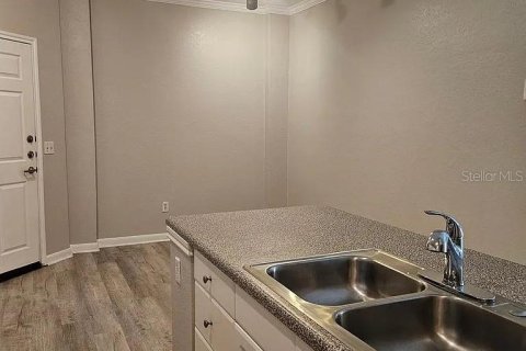 Condo in Orlando, Florida, 2 bedrooms  № 1548453 - photo 5