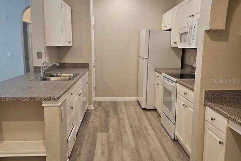 Condo in Orlando, Florida, 2 bedrooms  № 1548453 - photo 4