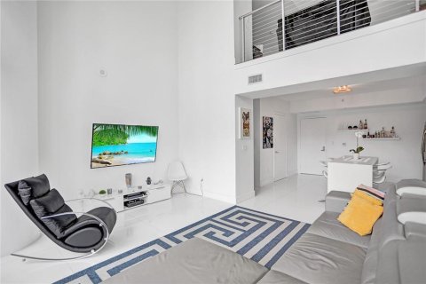Condo in Miami, Florida, 1 bedroom  № 2357806 - photo 9