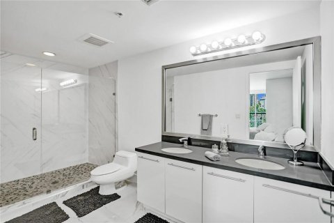 Condo in Miami, Florida, 1 bedroom  № 2357806 - photo 26