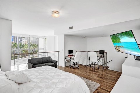Condo in Miami, Florida, 1 bedroom  № 2357806 - photo 27