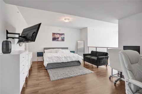 Condo in Miami, Florida, 1 bedroom  № 2357806 - photo 11