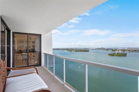 Condominio en venta en Miami Beach, Florida, 2 dormitorios, 133.78 m2 № 1980366 - foto 2