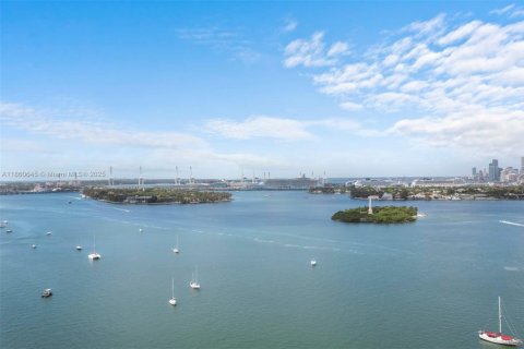Condominio en venta en Miami Beach, Florida, 2 dormitorios, 133.78 m2 № 1980366 - foto 5