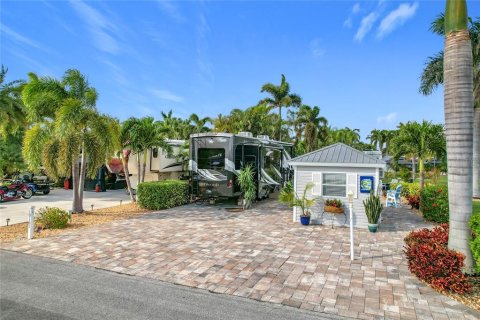 Land in Fort Myers, Florida № 1533675 - photo 2