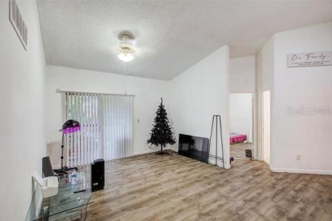 Condominio en alquiler en Orlando, Florida, 3 dormitorios, 107.58 m2 № 1915343 - foto 2