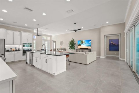 House in Sarasota, Florida 4 bedrooms, 374.67 sq.m. № 1881437 - photo 30