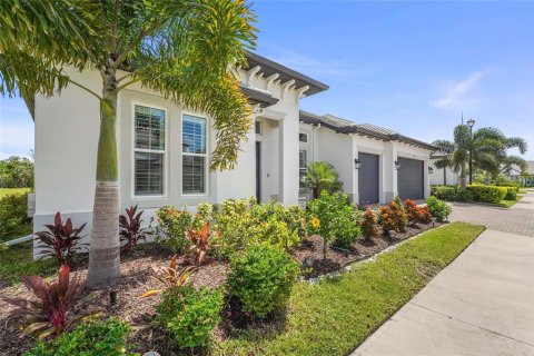 House in Sarasota, Florida 4 bedrooms, 374.67 sq.m. № 1881437 - photo 6