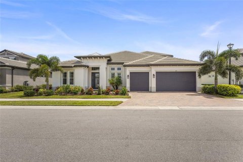 House in Sarasota, Florida 4 bedrooms, 374.67 sq.m. № 1881437 - photo 4
