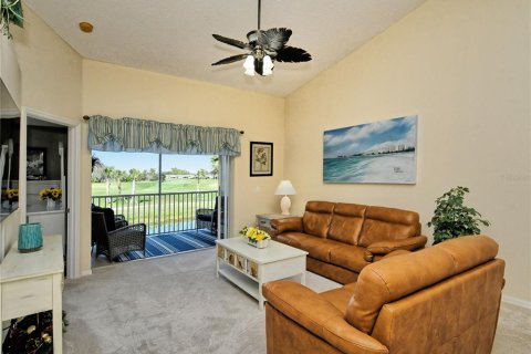 Condo in Sarasota, Florida, 2 bedrooms  № 2099467 - photo 13