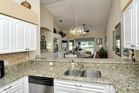 Condo in Sarasota, Florida, 2 bedrooms  № 2099467 - photo 25
