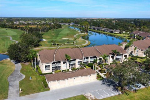 Condo in Sarasota, Florida, 2 bedrooms № 2099467