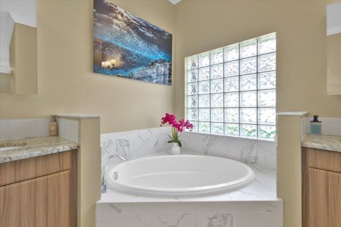 House in Port St. Lucie, Florida 2 bedrooms, 196.3 sq.m. № 2187123 - photo 30