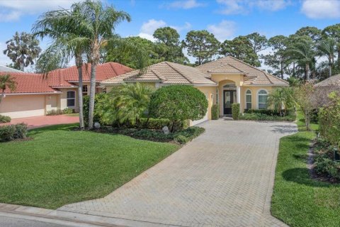 House in Port St. Lucie, Florida 2 bedrooms, 196.3 sq.m. № 2187123 - photo 2