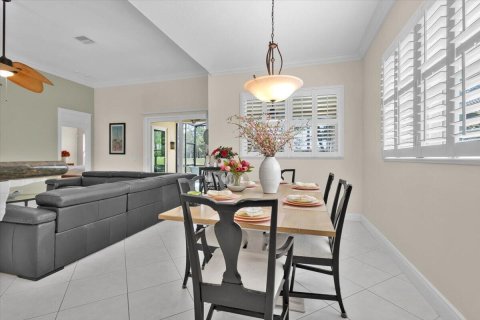 House in Port St. Lucie, Florida 2 bedrooms, 196.3 sq.m. № 2187123 - photo 14