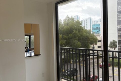 Condominio en venta en Sunny Isles Beach, Florida, 1 dormitorio, 71.26 m2 № 1999476 - foto 21