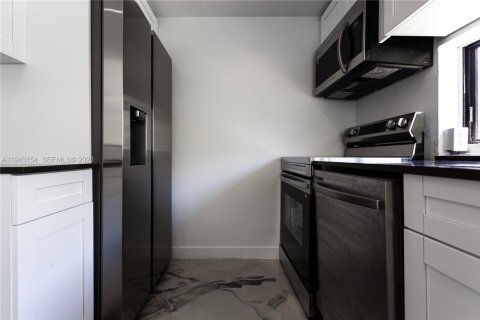 Condominio en venta en Sunny Isles Beach, Florida, 1 dormitorio, 71.26 m2 № 1999476 - foto 28