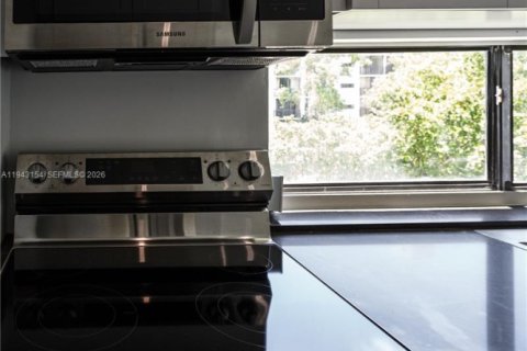 Condominio en venta en Sunny Isles Beach, Florida, 1 dormitorio, 71.26 m2 № 1999476 - foto 30