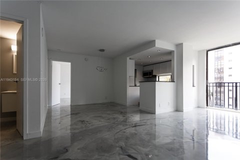 Condominio en venta en Sunny Isles Beach, Florida, 1 dormitorio, 71.26 m2 № 1999476 - foto 6
