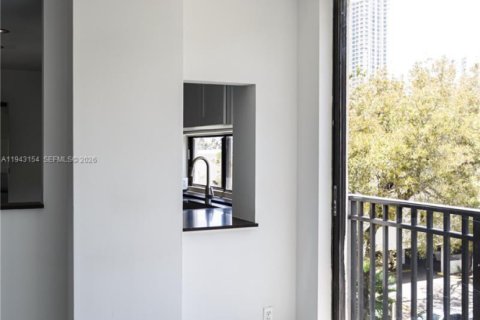 Condominio en venta en Sunny Isles Beach, Florida, 1 dormitorio, 71.26 m2 № 1999476 - foto 9