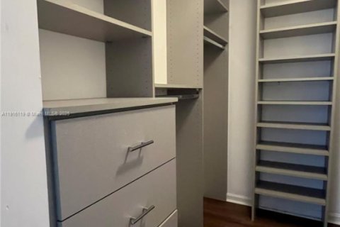 Condo in Aventura, Florida, 2 bedrooms № 2016359 - photo 5