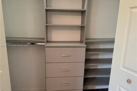 Condo in Aventura, Florida, 2 bedrooms № 2016359 - photo 6