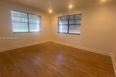 Condominio en alquiler en Miami, Florida, 2 dormitorios, 105.91 m2 № 2257872 - foto 11