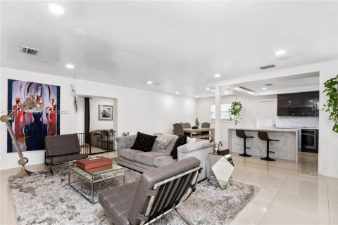 Купить виллу или дом в Майами, Флорида 3 спальни, 172.89м2, № 1696815 - фото 19