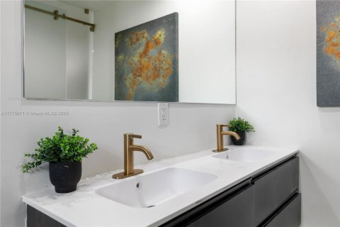 Купить виллу или дом в Майами, Флорида 3 спальни, 172.89м2, № 1696815 - фото 24