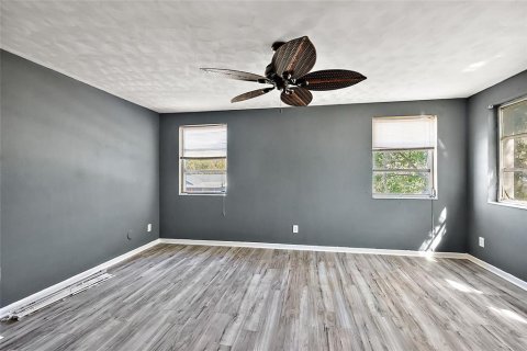 House in Leesburg, Florida 3 bedrooms, 151.62 sq.m. № 1527763 - photo 15