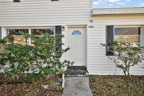 House in Leesburg, Florida 3 bedrooms, 151.62 sq.m. № 1527763 - photo 3