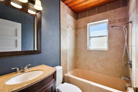 House in Leesburg, Florida 3 bedrooms, 151.62 sq.m. № 1527763 - photo 19