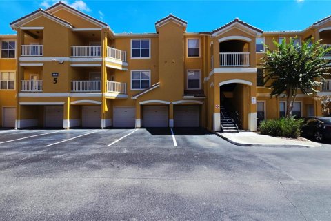Copropriété à louer à Orlando, Floride: 3 chambres, 127.18 m2 № 2406885 - photo 2