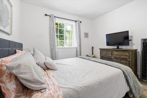 Villa ou maison à vendre à Doral, Floride: 4 chambres, 214.79 m2 № 2008808 - photo 11