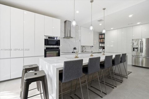 Villa ou maison à vendre à Doral, Floride: 4 chambres, 214.79 m2 № 2008808 - photo 3