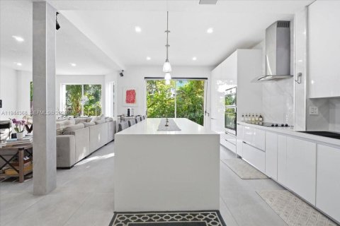 Villa ou maison à vendre à Doral, Floride: 4 chambres, 214.79 m2 № 2008808 - photo 2