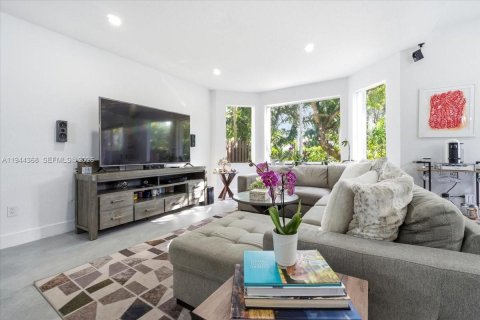 Villa ou maison à vendre à Doral, Floride: 4 chambres, 214.79 m2 № 2008808 - photo 7